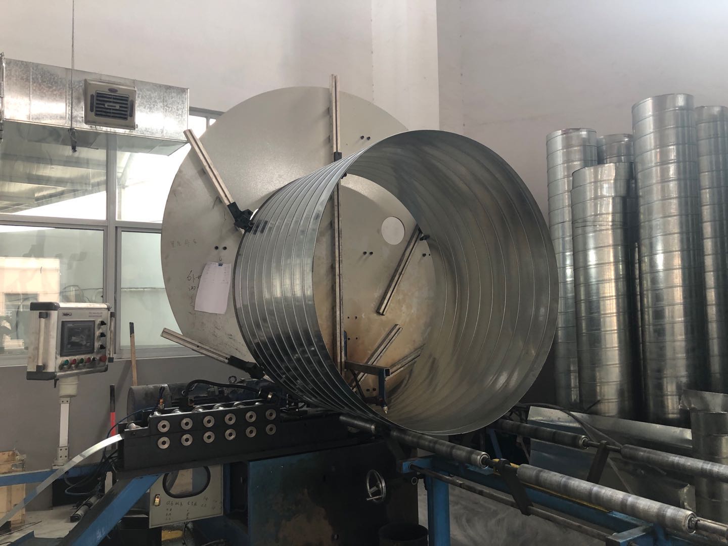 酒店食堂衛生要求的詳細應對策略，風(fēng)管加工之廚房油煙管道
